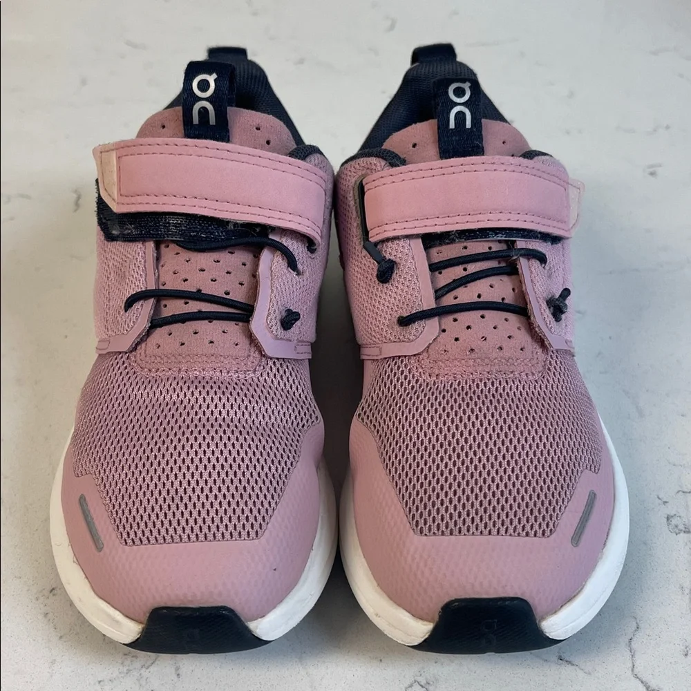 On Running Cloud Play Kids Athletic Shoes Size 13 Zephyr / White Girls Trainers - Picture 3 of 17